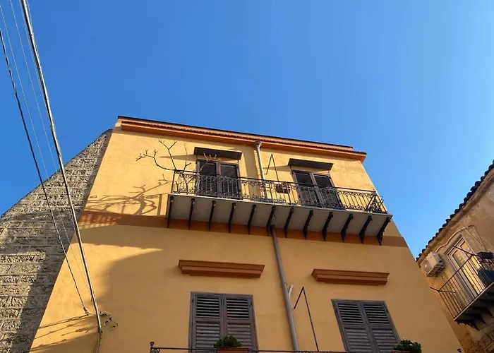 Al Parlatoio Del Centro Storico